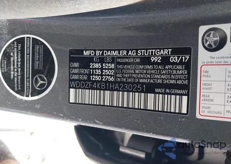 2017 Mercedes-Benz E 300 4Matic z USA, uszkodzony, nr VIN WDDZF4KB1HA230251